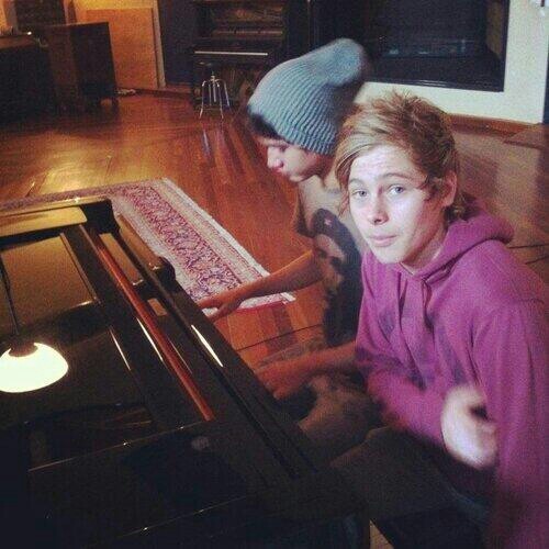 sumalyfe:  lucasrobgayhemmings:  kissntellclifford:  MY POOR LITTLE HEART OMG  WHAT