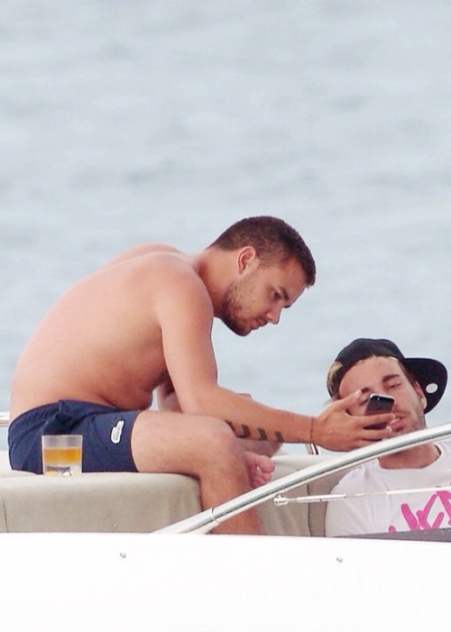 Porn Pics :  Liam enjoying the day on a luxury boat