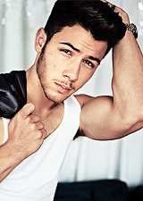 moded1:  Good God this boy is HOT
