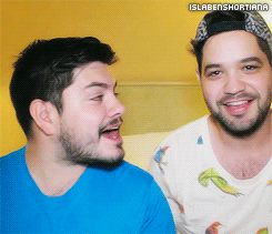 islabenshortiana:  Benshorts + Siendo empujado y callado por Gwabir. 