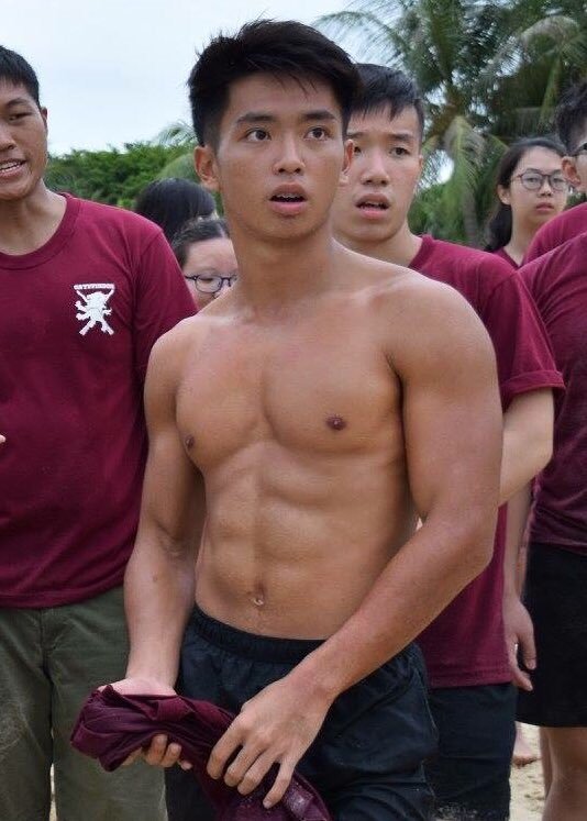 sjiguy:  hbst-v: So this is the guy who was caught filming girls showering in NUS.