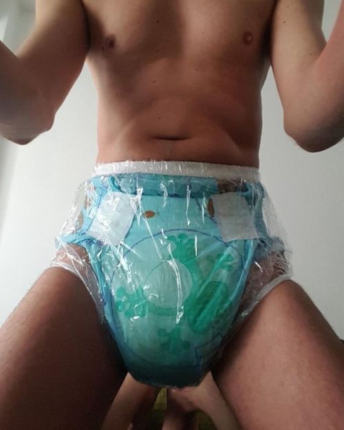 diapergalicia:Super wet under the sea with my lil squirt diapers #abdl #diaperlover #diapergay #diap