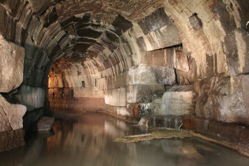 coolartefact:Cloaca Maxima - one of the world’s earliest sewage systems, constructed c. 600 BC