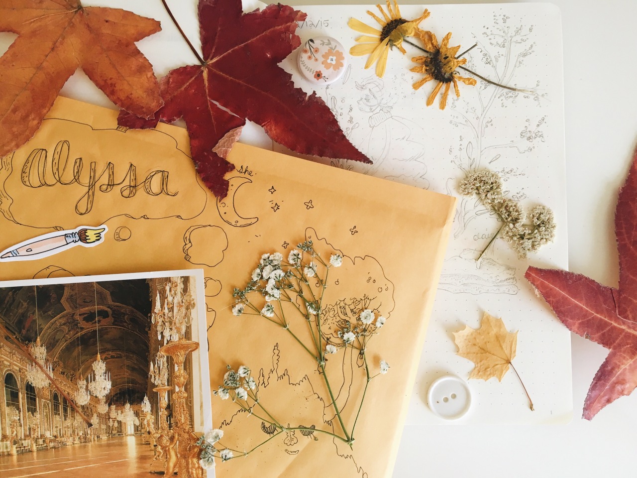 girlfig:  letter details &amp; tiny finds for @sonflowery 📮🙂 ig: isabellaspud