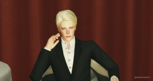 dramionesims:Draco hated the ballet… Chancing a glance over at Hermione, he noticed her rapt 