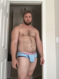 adorkable-bear:  spartacubs:  Gaze at my weird body  For real though