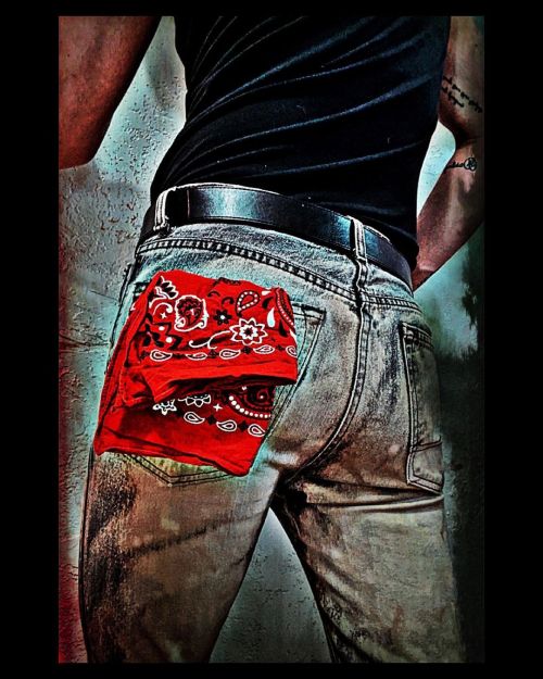 @levis #jeans #mensfashion #menswear #americana #goth #denim #punk #americanboy #bandana #bleachedje