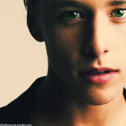 Mitch hewer