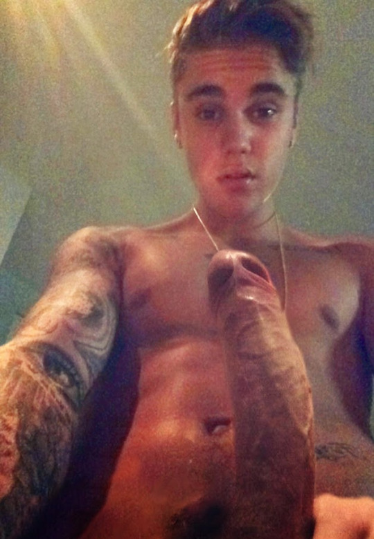omgnakedmalecelebs:  celebrixxxtiez:  Justin Bieber  See more naked Celebrities at