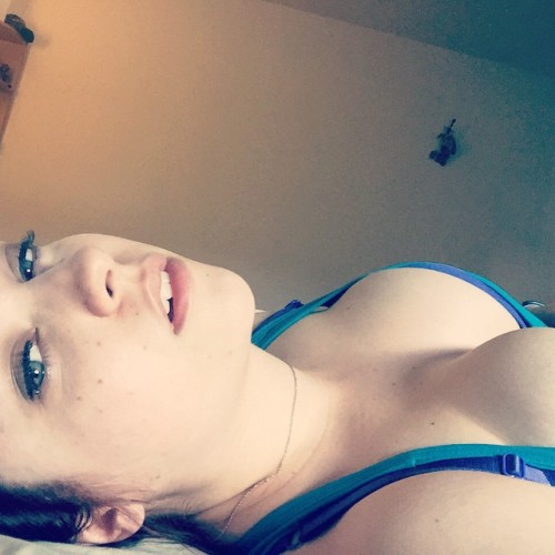 noregoats: cassanovacurves is the real deal Curvy, sexy, gorgeous!