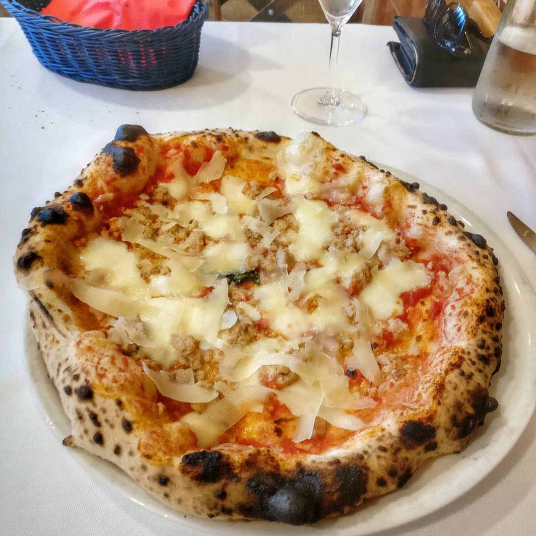 Non è lunedì senza la 🍕 del Galeone! ❤️ #monday #pizza #food #instafood