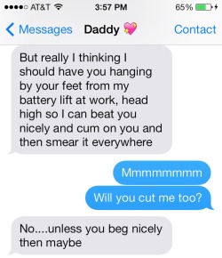 megandmrbig:  daddyslittlenothing:  ( ＾◡＾)っ✂❤   Please cut me Daddyy  Mmmm, we’ve not played with cutting for ages  Mmmmm