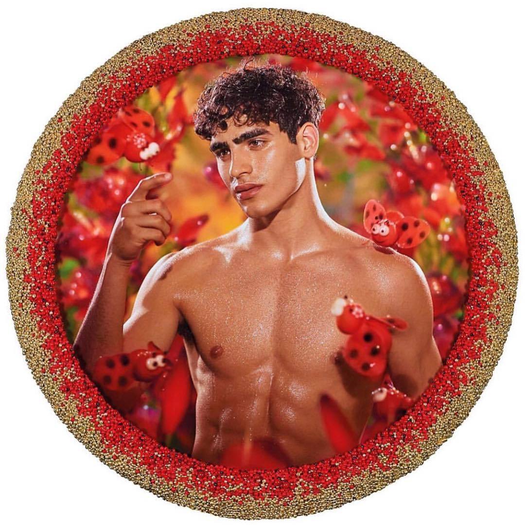 ohthentic:  dayum62:  PIERRE ET GILLES http://dayum62.tumblr.com/archive   Oh 