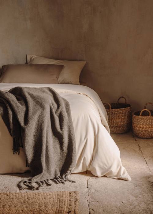 Fringed Blanket Bedroom Decoration