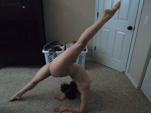 cunningdaddy:  d—ivinyls:  note to self: warm up before trying this next time