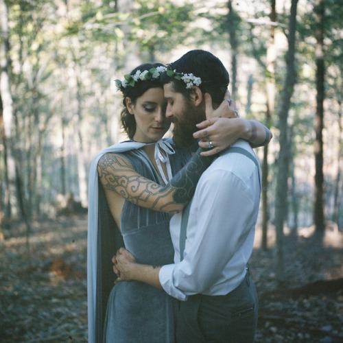 the knotting ceremony (on medium format film) | bride: cam + groom: Cuttlefish | shot by DWLPhoto