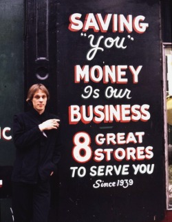 1880orso:  Tom Verlaine photographed by Janette Beckman.  