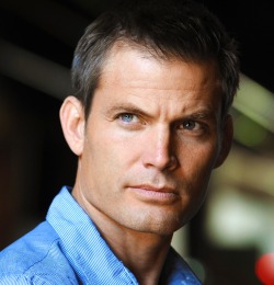 portraitsalone:  Casper Van Dien 