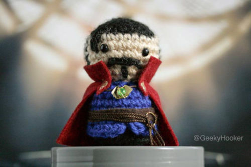 archiemcphee:  Every year for the last six years a crochet ninja called The Geeky Hooker (previously featured here) has been creating batches of kawaii crocheted amigurumi superheroes and hiding them around San Diego Comic-Con for attendees to find. And