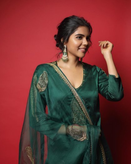 Hero movie hot actress kalyani Priyadarshan sexy photo collections