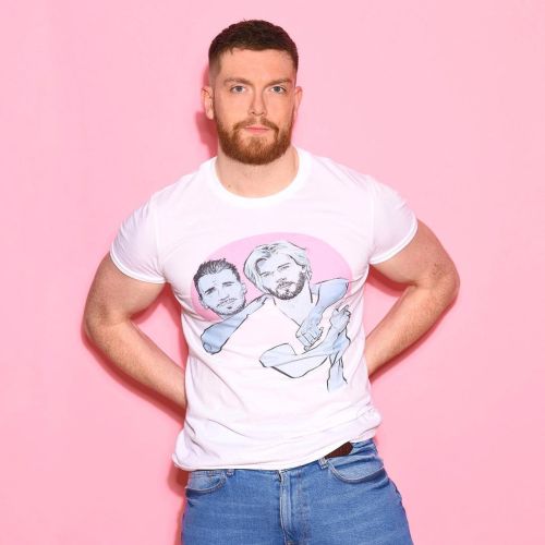 #ChrisClub (tee by @egorod and photo by @snootyfoximages) #ChrisEvans #ChrisHemsworth #Pink #Fashun 