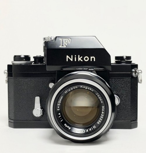 Our Review of the Classic Nikon F for Flashback Friday!Did you ever own a camera in the Nikon F Seri