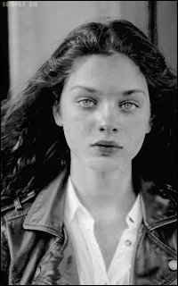 semperbis:  Avatars x9  Odeya Rush  