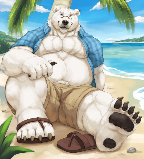 Was in a beary mood so decided to make pudgy Ralph a polar bear~! And can’t go wrong with polar bear