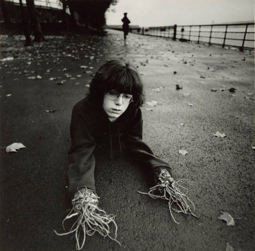 neil-gaiman:  jedavu:  THE DARK SIDE OF DREAMS  In the late 1960s, photographer Arthur Tress began a series of photographs that were inspired by the dreams of children. Tress had each child he approached tell him about a prominent dream of theirs which
