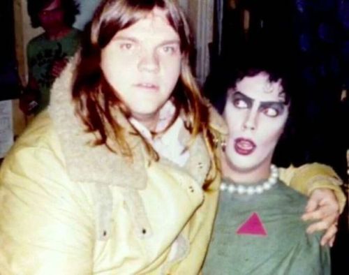 trash-fuckyou: Meatloaf &amp; Tim Curry on the set of THE ROCKY HORROR PICTURE SHOW, 1975