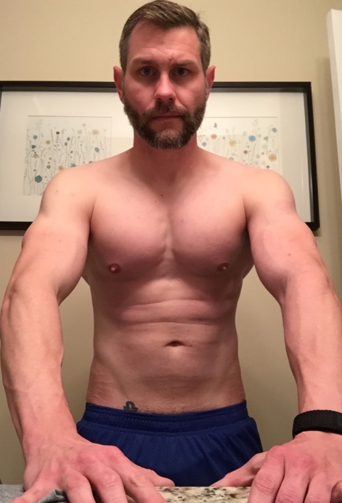 cookmanave:  Now those are nipples I could suck on  Me too!