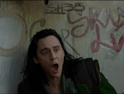 lokis-queen-hepta-the-destroyer: makerofrunevests:Loki in the Thor: Ragnarok deleted scene Seeing my