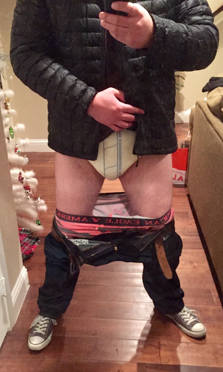 thediaperedengineer:  Met some friends at the bar for “a couple drinks” so I