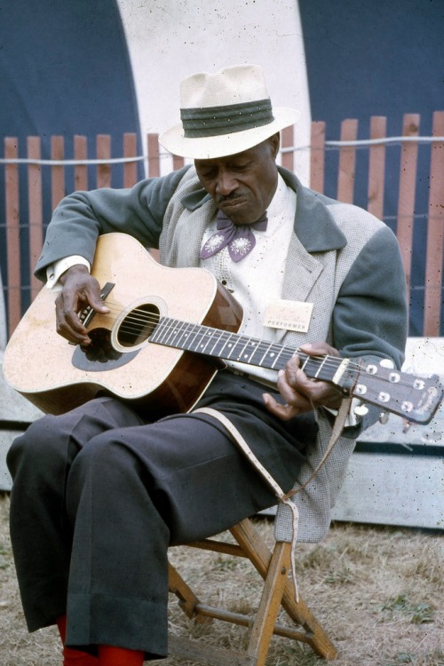 Son House with some amazing style at Newport ‘65