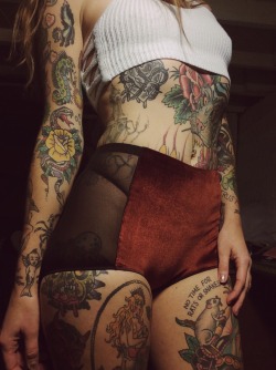 Myloveofchicksandtats