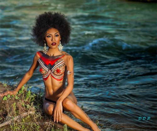 "Sensual Queens" Erotic Women Of Color