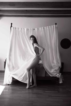 alexandra-ari:Dicen que la vida es teatro, puro teatro, pero lo que yo hago detrás