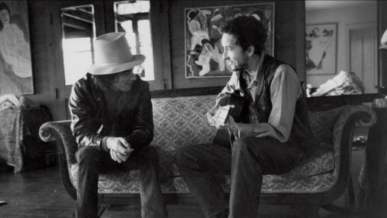 bobdylan-n-jonimitchell:  George Harrison and Bob Dylan, Woodstock, NY, November