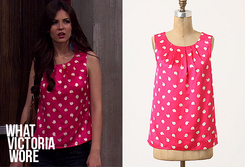 Tee shirt worn by Tori Vega (Victoria Justice) in Victorious (S01E03)