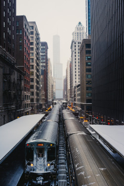 wordlesschorusphotos: Chicago’s Leading Lines 