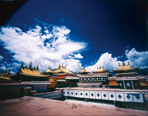 fuckyeahchinesegarden: rare pictures of the insides of potala palace. photographer: zhao yingxin赵迎新.