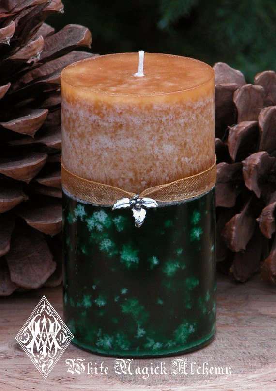 morg-ana:  theravenaurora:  Absolutely gorgeous, unique candles from ~WhiteMagickAlchemy~