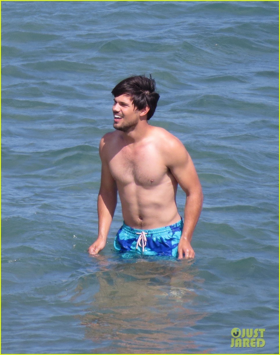 alekzmx:  Taylor Lautner