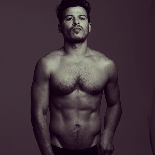 Geza Weisz | Dutch actor[c] InstagramSee more on DutchMaleCelebs on Blogger! #Geza Weisz#Dutch actor#dutchmalecelebs#Netherlands#shirtless#male celeb