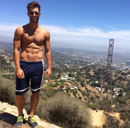 jezebelsboys:  💕JEZEBEL’S HUNK OF THE DAY💕  Love love love 😍😍   Instagram: Ricardo Baldin  Follow Me:JEZEBEL’S BOYS 💕