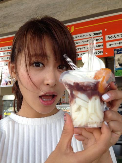 aaprodigyy: Twitter / yuki_mihara: 帰りのＳＡで「うどんパフェ」を発見→食べるっしょ！！！うどん … 三原勇希