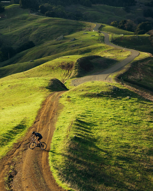 ulixtreme:  Obsessive #roadventure giveaway of a curated @santacruzbicycles… Obsessive #roadventure 