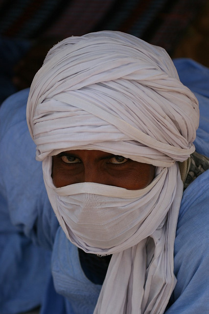 missauset:  beautiesofafrique:  Mauritania || Northwest Africa || ©  Ferdinand Reus  Fam