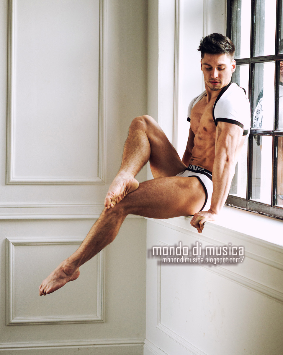 mondodimusica:  ModelSpotting: Photographer SERGE LEE | Exclusive interview + First