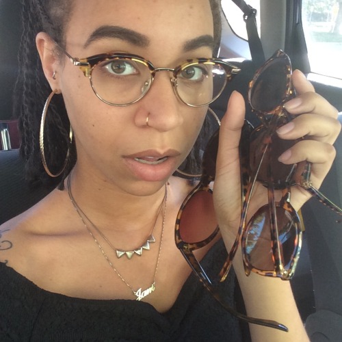 apparently I have a thing for tortoise shell glasses